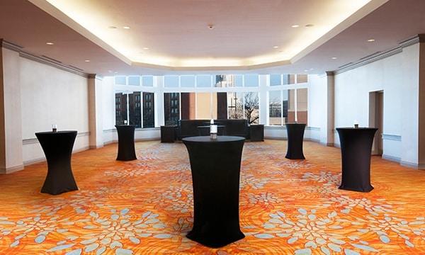 Marriott On The Falls - Oakes Foyer